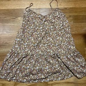 Old navy floral cami mini dress. Size m but runs up to a L, only used twice